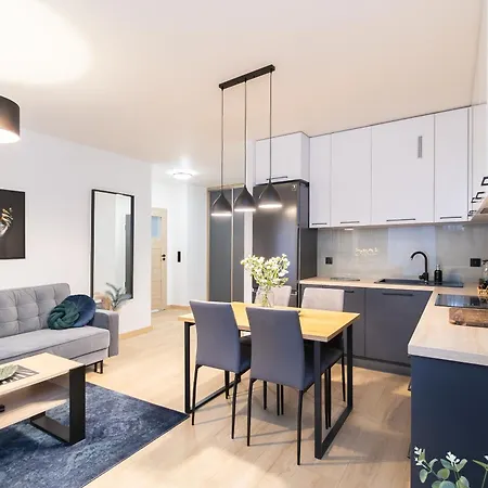 Glow Apartments, Luna Srodmiescie