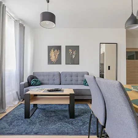 Glow Apartments, Luna Srodmiescie Apartment