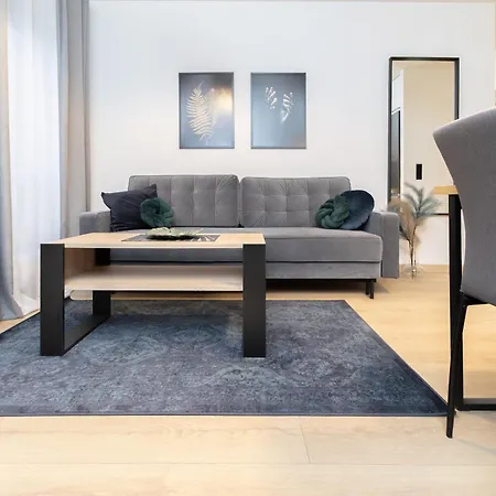 Glow Apartments, Luna Srodmiescie Апартаменти