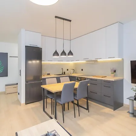 Апартаменти Glow Apartments, Luna Srodmiescie