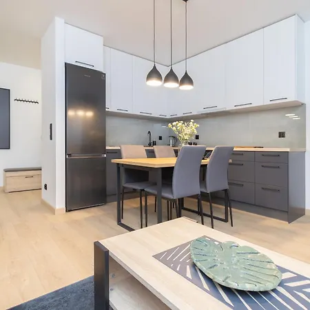 Апартаменти Glow Apartments, Luna Srodmiescie