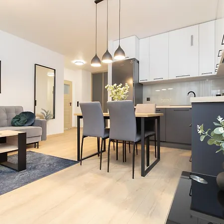 Glow Apartments, Luna Srodmiescie Апартаменти *
