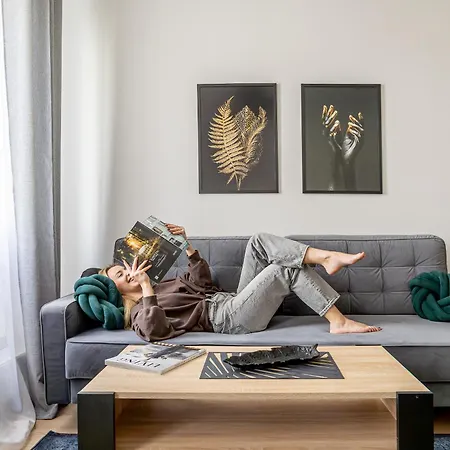 Апартаменти Glow Apartments, Luna Srodmiescie Гданськ